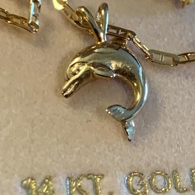 14k Yellow Gold Pendant / Necklace - 2.3 grams