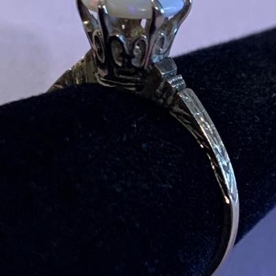 14k White Gold Ring - 1.9 grams