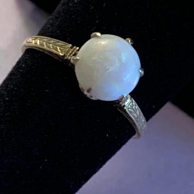 14k White Gold Ring - 1.9 grams