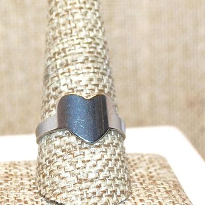 Size 10 Delicate Stainless Steel "SINGLE SOLID HEART" Ring (2.2g)