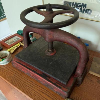 Estate sale photo
