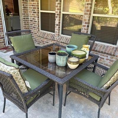 Furniture - Outdoor Table & 4 chairs - Wicker & Glass w/decor