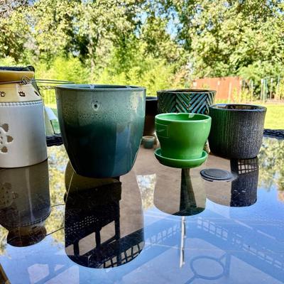 Furniture - Outdoor Table & 4 chairs - Wicker & Glass w/decor
