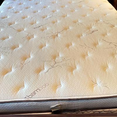 Furniture - King size bed and bedding only - side tables listed separately Master Bedroom