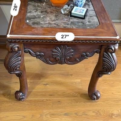 Furniture - End Table and Decor