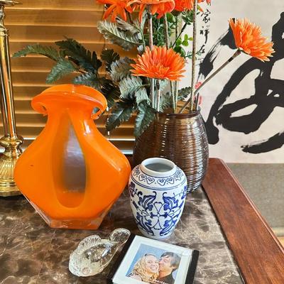 Furniture - End Table and Decor