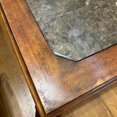 Furniture - Coffee Table and Tabletop Decor
