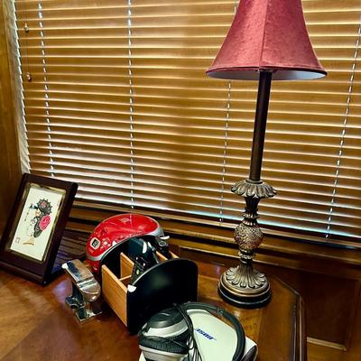 Furniture - Office Desk and Decor