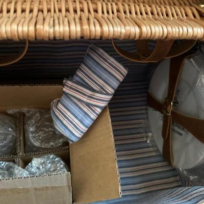Outdoor - Camping - Picnic Lot