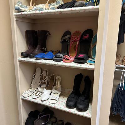 Closet - Women's Shoes 7-1/2 & 8