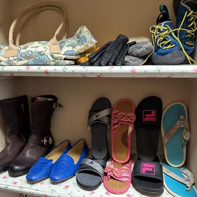 Closet - Women's Shoes 7-1/2 & 8
