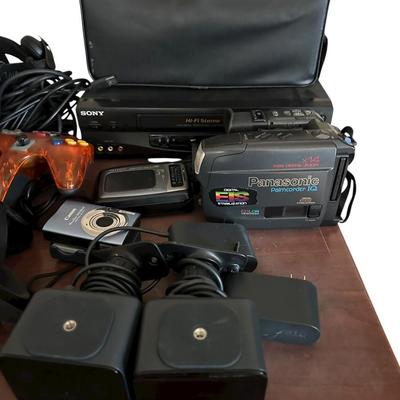 Electronics - HTC Virtual Reality Set