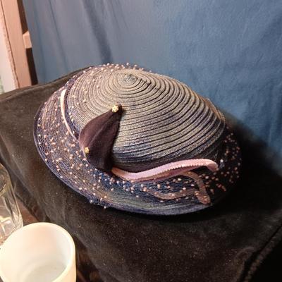 ANTIQUE AND VINTAGE ITEMS