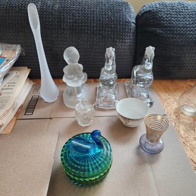 lot of Collectable Glassware Horse Bookends , Jeanette Glass Swan Candy Dish, L.E. Smith Frosted Glass Girl w Swans