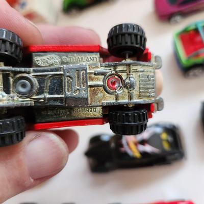 Lot of Hot Wheels and Others Small Toys Vehicles with Hot Wheels Case