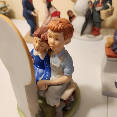 Lot of 5 Norman Rockwell Porcelain Figurines