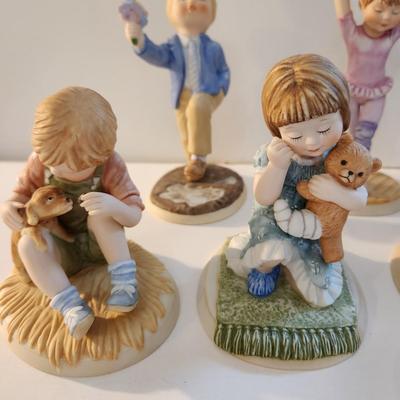 Lot of 7 Lenox The Days of the Week Collection