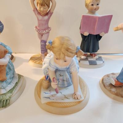 Lot of 7 Lenox The Days of the Week Collection