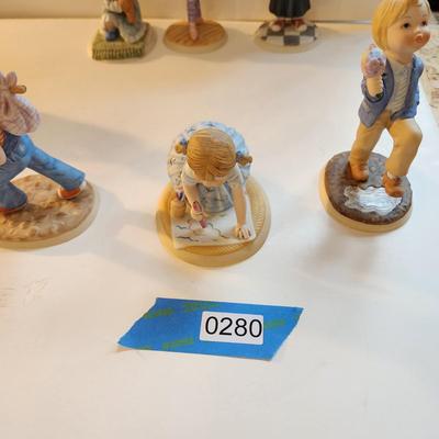 Lot of 7 Lenox The Days of the Week Collection