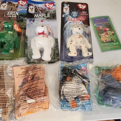 Lot of Ty Beanie Babies , McDonalds , Official Club Bag, Tag Covers,