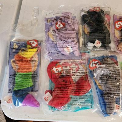 Lot of Ty Beanie Babies , McDonalds , Official Club Bag, Tag Covers,