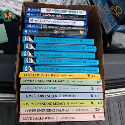 PS4 GAMES AND BOOKS