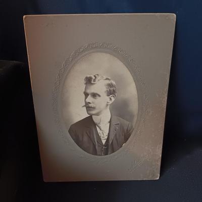 ANTIQUE PHOTOS