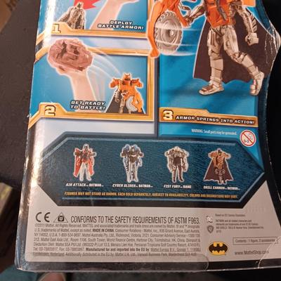 2 ACTION FIGURES FROM THEE BATMAN THE DARK KNIGHT RISES QUICKTEK DELUXE SERIES