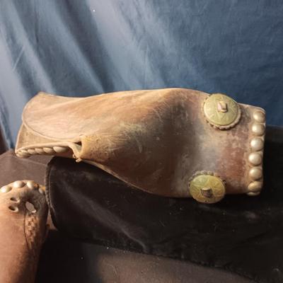 PAIR OF LEATHER TAPADEROS