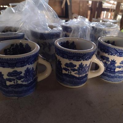 Set of Six Blue Willow Design Ceramic Coffee Mugs