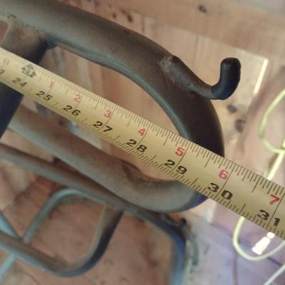 Metal Three Arm Saddle Rest Stand Choice A