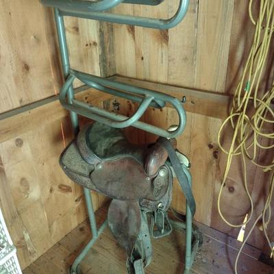 Metal Three Arm Saddle Rest Stand Choice A