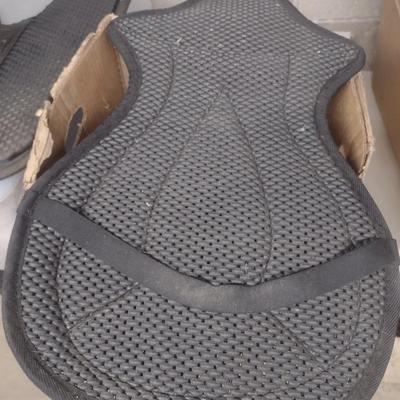 Horse Riding Accessories Girths and Saddle Pads