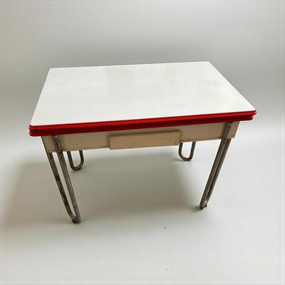 Sale Photo Thumbnail #807: Vintage Enamel Top Table with pull out leafs.  See photos for condition.