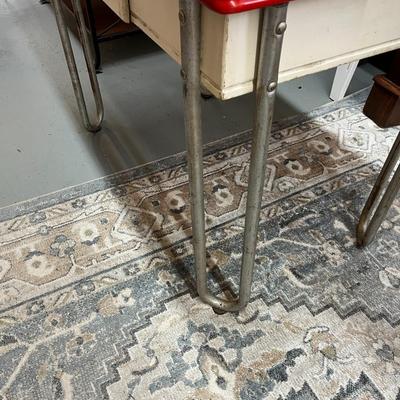 Sale Photo Thumbnail #803: Vintage Enamel Top Table with pull out leafs.  See photos for condition.