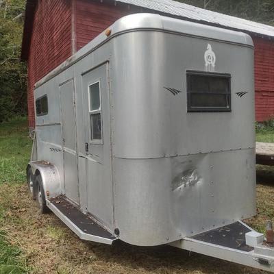 Two-Horse Bumper 14' Pull Trailer with Title