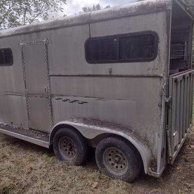 Two-Horse Bumper 14' Pull Trailer with Title