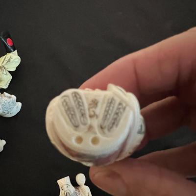 Japanese Netsuke Figurines Inc One W/ Rotating Head (LR-RG)