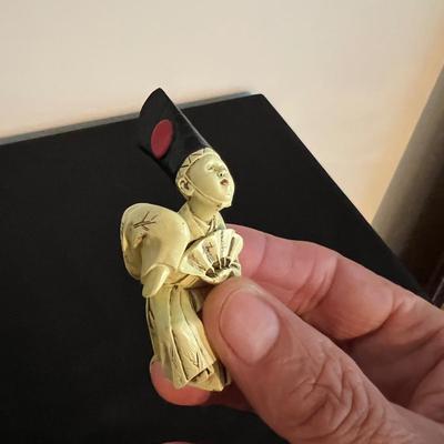 Japanese Netsuke Figurines Inc One W/ Rotating Head (LR-RG)