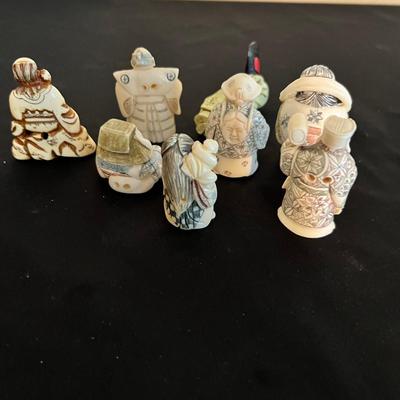 Japanese Netsuke Figurines Inc One W/ Rotating Head (LR-RG)