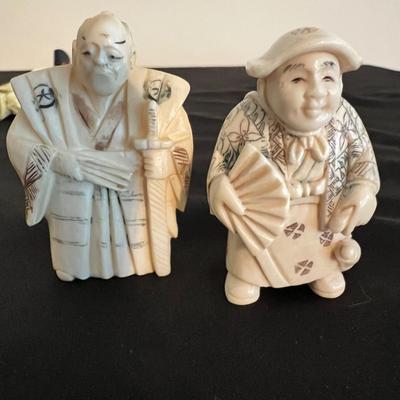 Japanese Netsuke Figurines Inc One W/ Rotating Head (LR-RG)