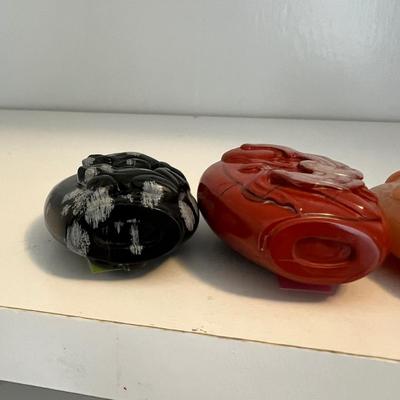15 Stone Snuff Bottles - Jade, Snow Obsidian & More (LR-RG)