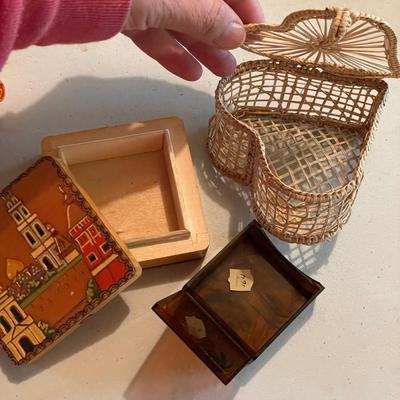 Nielsen’s, MMA Repro & More Eclectic Trinket Boxes (B3-SS)