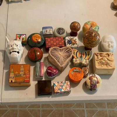 Nielsen’s, MMA Repro & More Eclectic Trinket Boxes (B3-SS)