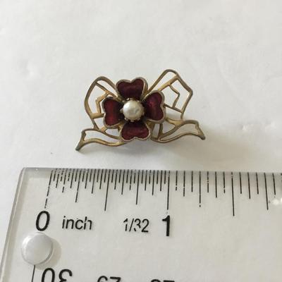 Vintage flower pin brooch