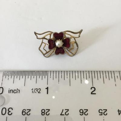 Vintage flower pin brooch