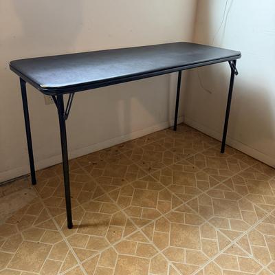 Plastic Shelves & Two Tables (B3-MG)