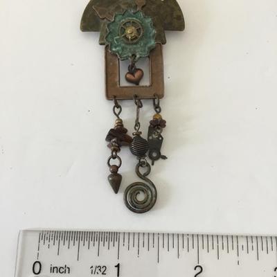 Vintage Artist brooch / pin