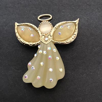 Beautiful Christmas angel lapel pin