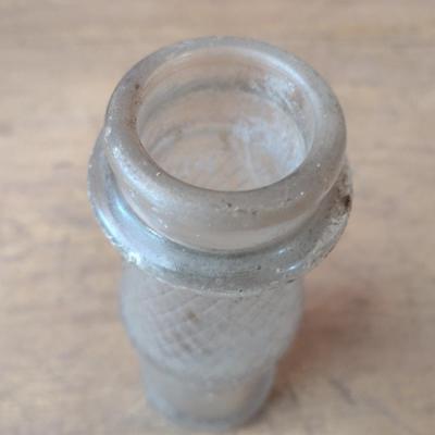 Rare Vintage Kalmia Dairy Hendersonville, NC Checkered Embossed Design Milk Bottle (#14)